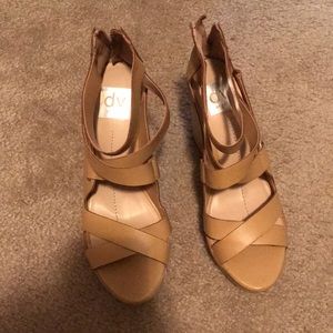 DV Dolce Vita Wedges 7.5